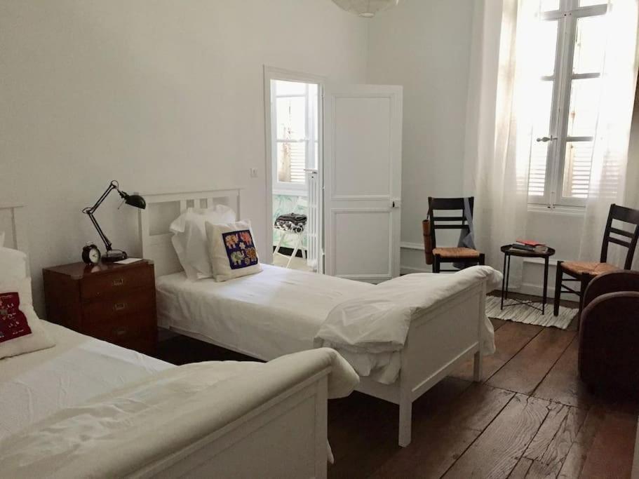 Beautifully Renovated Rooms On Place New York Ανγκουλέμ Εξωτερικό φωτογραφία