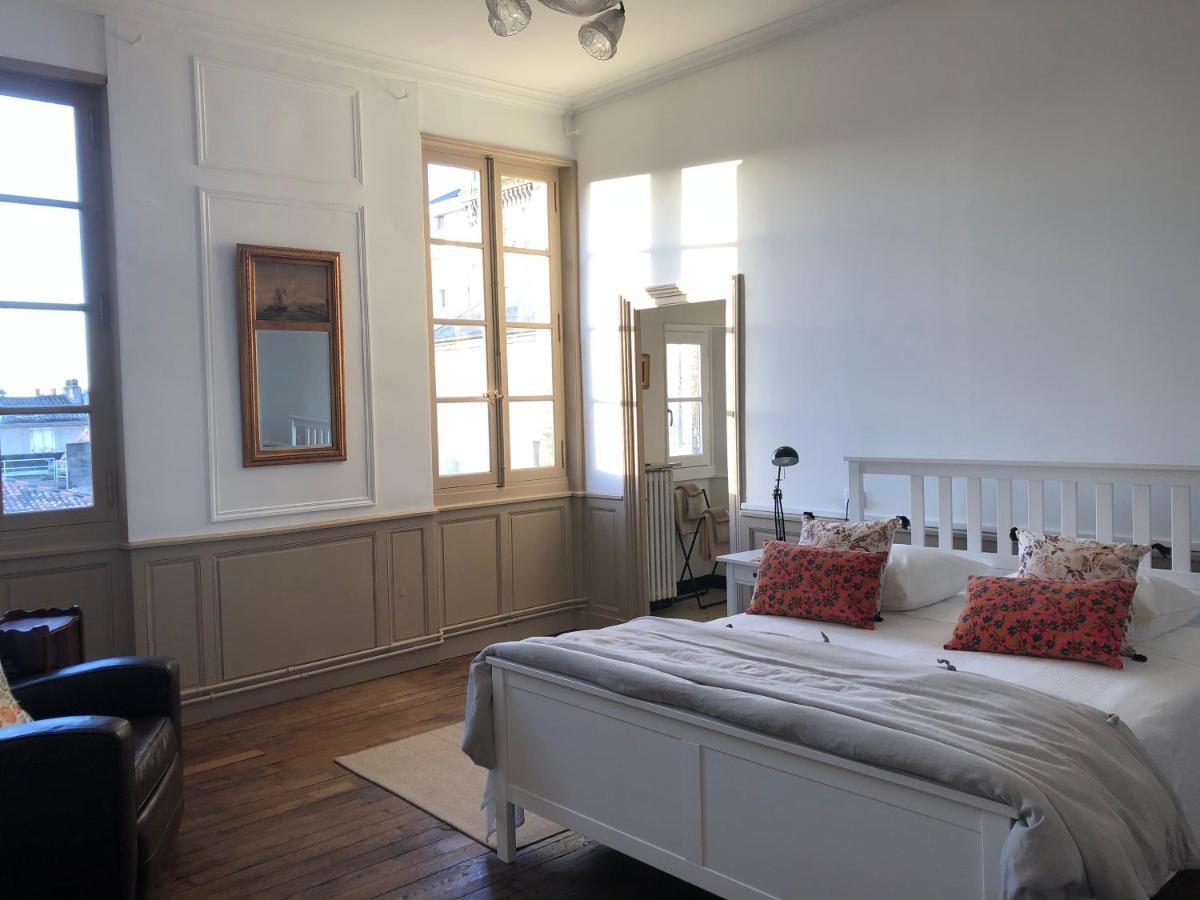 Beautifully Renovated Rooms On Place New York Ανγκουλέμ Εξωτερικό φωτογραφία